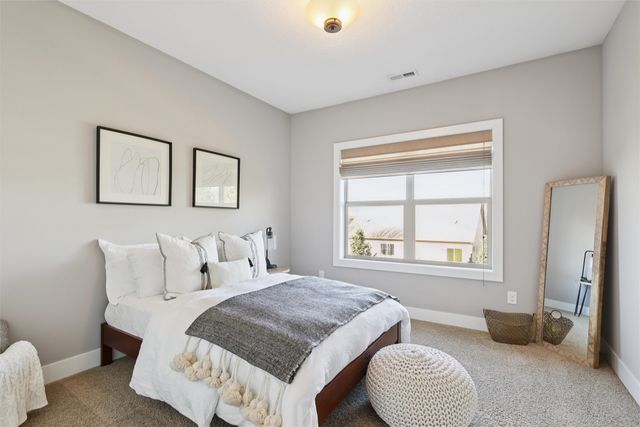 8243 Sky View Circle, West Des Moines, IA 50266