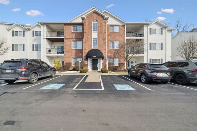 250 Hidden Ridge Court 301, South Park, PA 15129