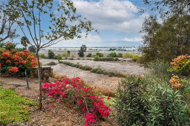 871 Kevin, Corona, CA 92878