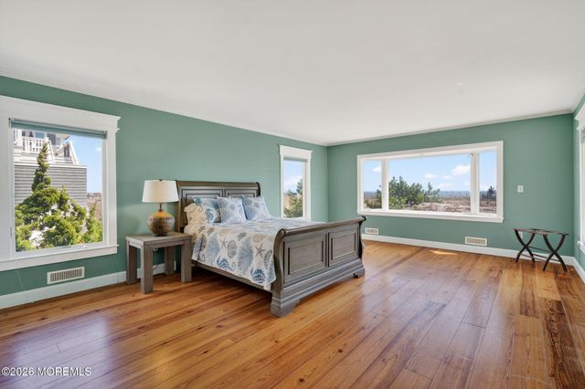 1521 Ocean Avenue, Mantoloking, NJ 08738