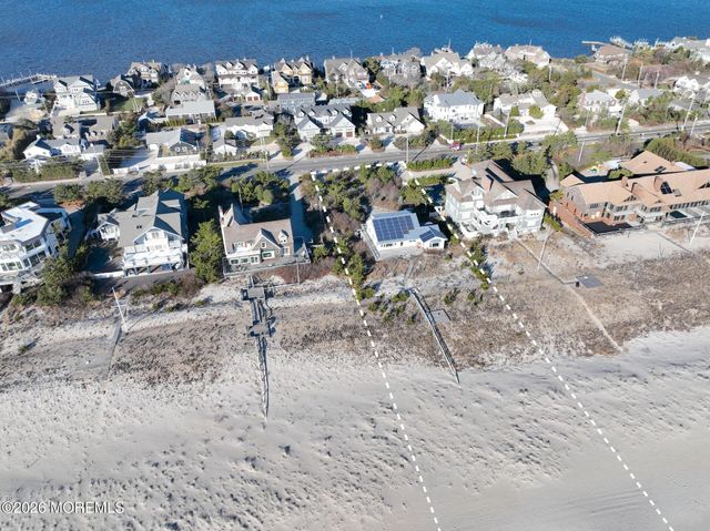 1521 Ocean Avenue, Mantoloking, NJ 08738
