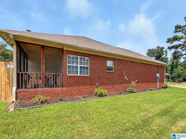 550 LAKESIDE CIRCLE, Center Point, AL 35215