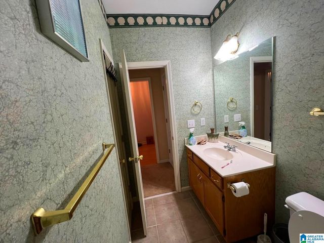 550 LAKESIDE CIRCLE, Center Point, AL 35215