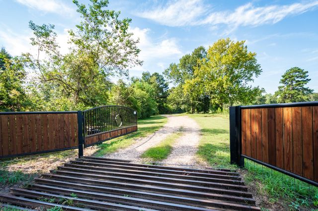 15774 Fm 3083 Road, Conroe, TX 77302