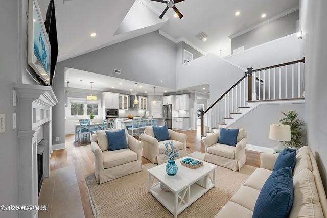 63 Evergreen Lane, Hampstead, NC 28443