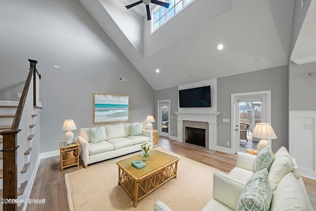 63 Evergreen Lane, Hampstead, NC 28443