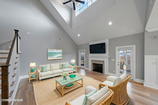 63 Evergreen Lane, Hampstead, NC 28443