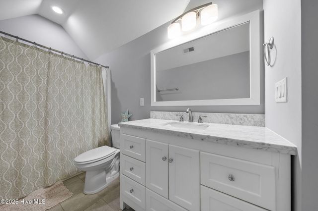 63 Evergreen Lane, Hampstead, NC 28443