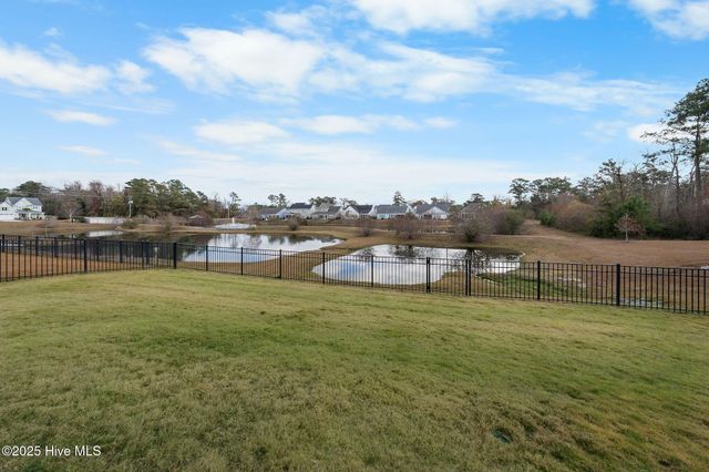 63 Evergreen Lane, Hampstead, NC 28443