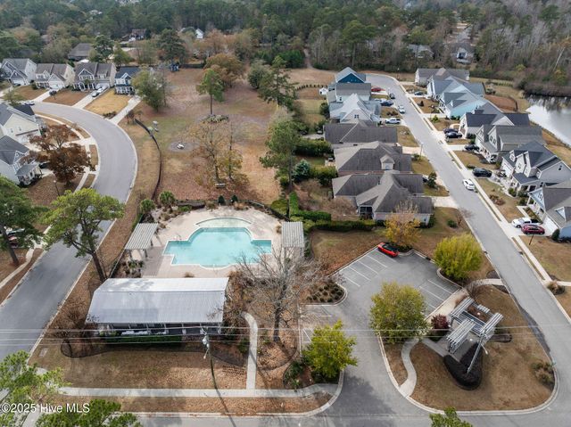 63 Evergreen Lane, Hampstead, NC 28443