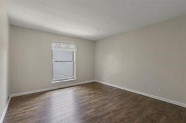 10650 Steppington Drive 211, Dallas, TX 75230