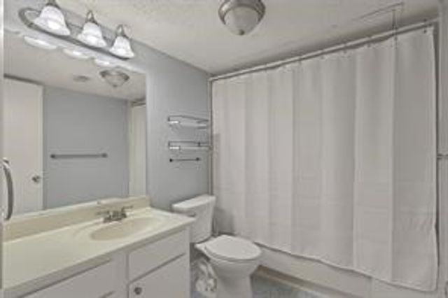 10650 Steppington Drive 211, Dallas, TX 75230