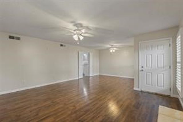 10650 Steppington Drive 211, Dallas, TX 75230