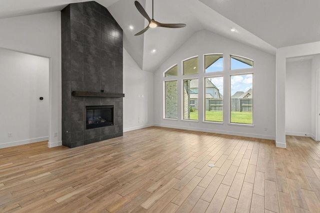 12122 Grassy Bend Drive, Mont Belvieu, TX 77523