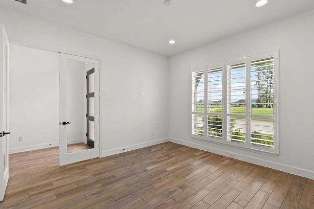 12122 Grassy Bend Drive, Mont Belvieu, TX 77523