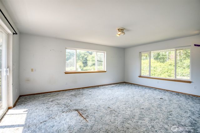 1487 Ocean Beach Road, Hoquiam, WA 98550