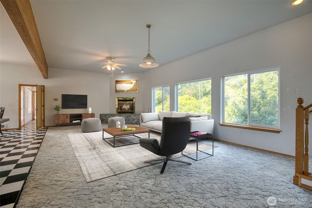 1487 Ocean Beach Road, Hoquiam, WA 98550