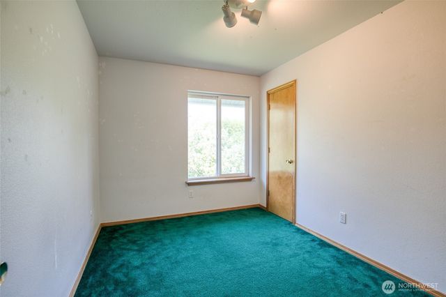 1487 Ocean Beach Road, Hoquiam, WA 98550