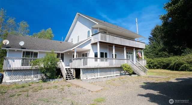 1487 Ocean Beach Road, Hoquiam, WA 98550