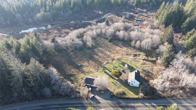 1487 Ocean Beach Road, Hoquiam, WA 98550