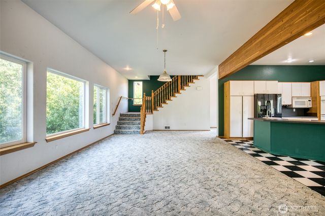 1487 Ocean Beach Road, Hoquiam, WA 98550