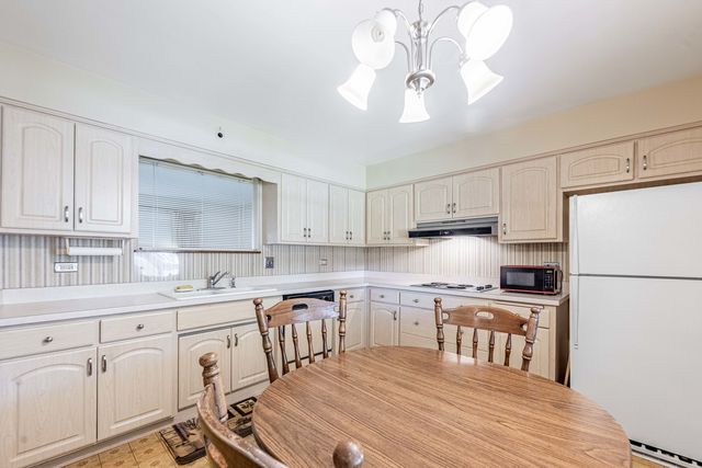1161 E 171st Court, South Holland, IL 60473