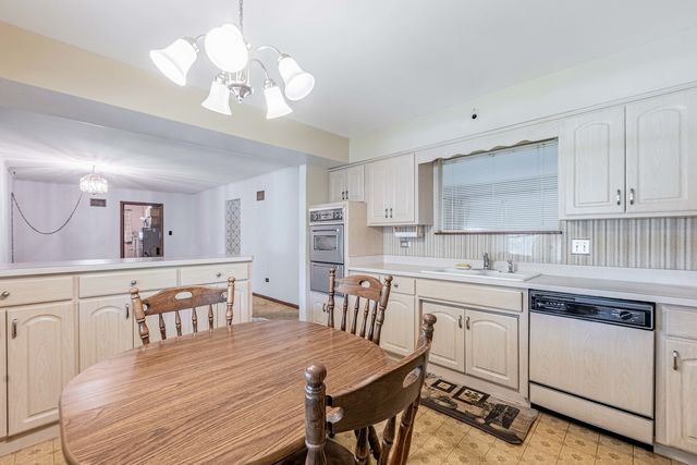 1161 E 171st Court, South Holland, IL 60473