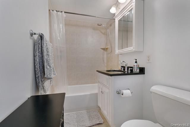 136 Beach 117th Street 4N, Rockaway Park, NY 11694