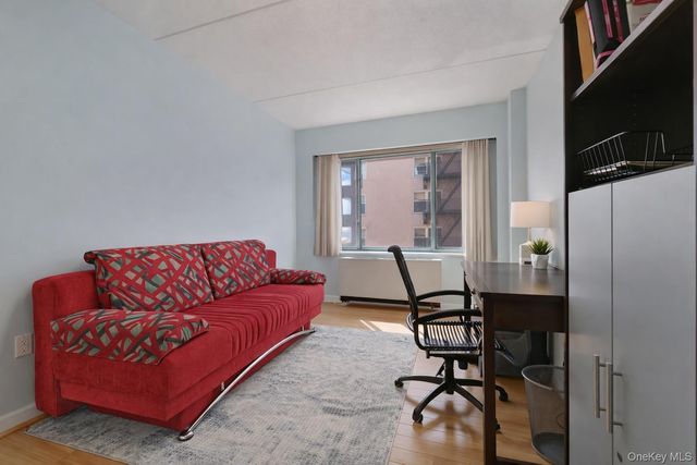 136 Beach 117th Street 4N, Rockaway Park, NY 11694