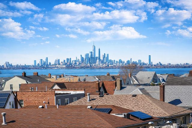 136 Beach 117th Street 4N, Rockaway Park, NY 11694