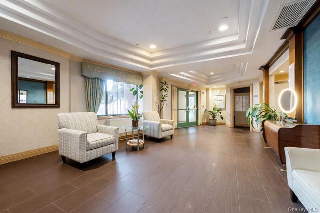 136 Beach 117th Street 4N, Rockaway Park, NY 11694