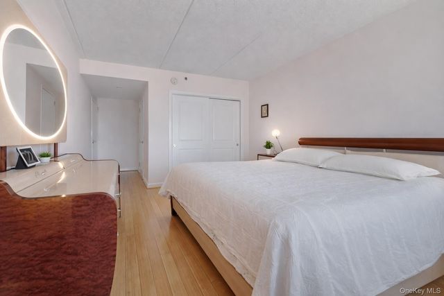 136 Beach 117th Street 4N, Rockaway Park, NY 11694