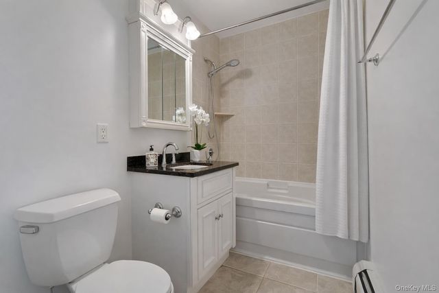 136 Beach 117th Street 4N, Rockaway Park, NY 11694