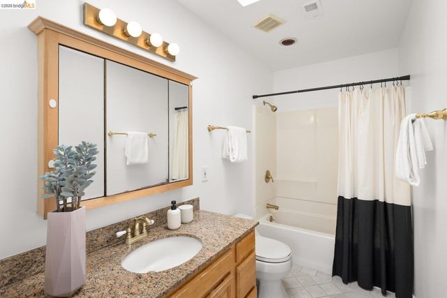 2614 Warring St 9, Berkeley, CA 94704