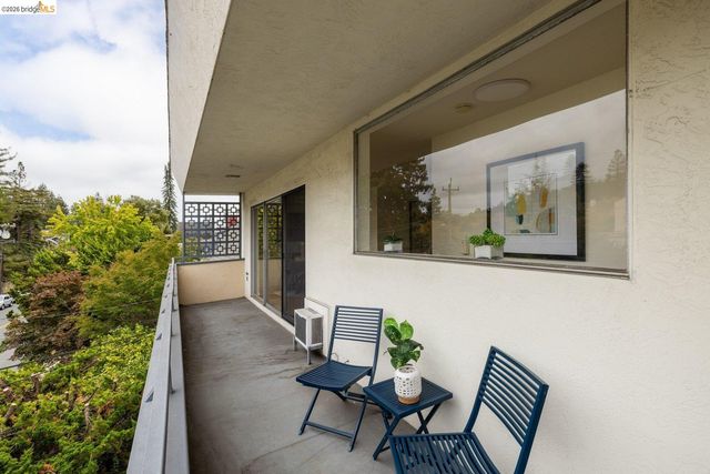 2614 Warring St 9, Berkeley, CA 94704
