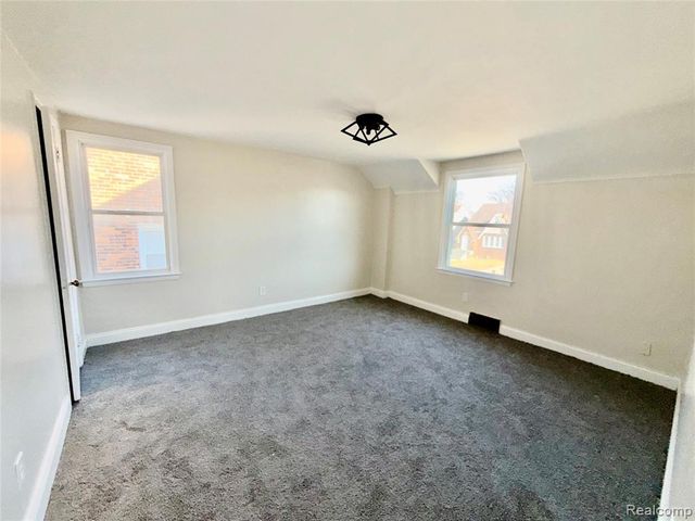 9899 Balfour Road, Detroit, MI 48224