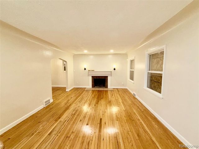 9899 Balfour Road, Detroit, MI 48224