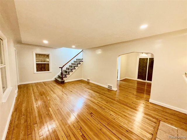 9899 Balfour Road, Detroit, MI 48224