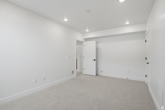 5224 N MAPLEWOOD LN, Stansbury Park, UT 84074