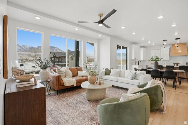 5224 N MAPLEWOOD LN, Stansbury Park, UT 84074