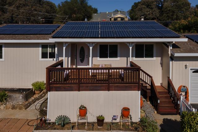 2345 Ponderosa Rd, Rescue, CA 95672
