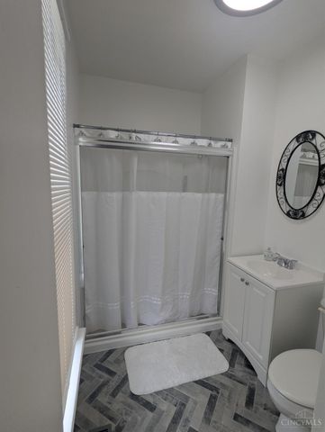 7160 River Road, Cincinnati, OH 45233