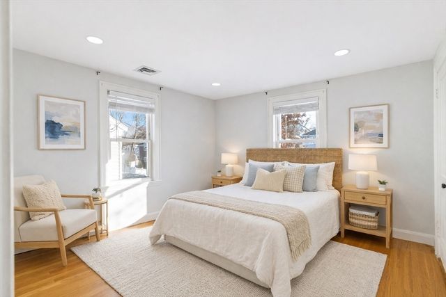 126 Washington Ave 2, Waltham, MA 02453