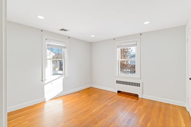 126 Washington Ave 2, Waltham, MA 02453