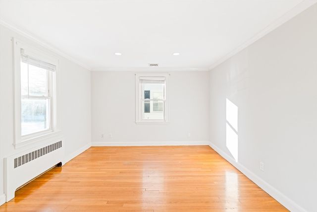 126 Washington Ave 2, Waltham, MA 02453