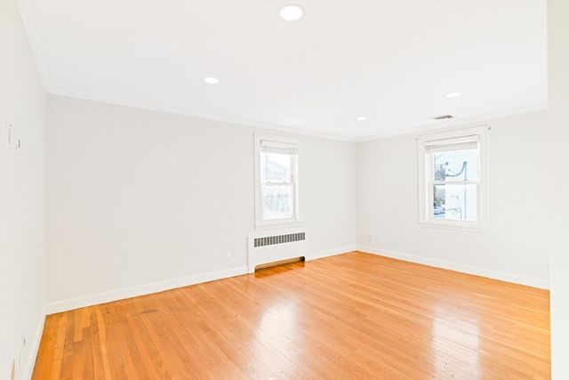 126 Washington Ave 2, Waltham, MA 02453