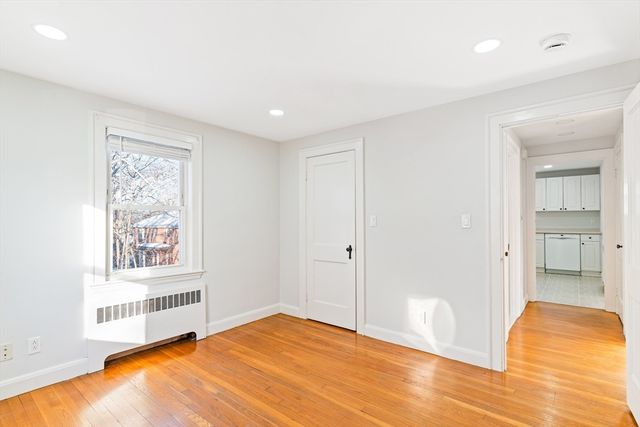 126 Washington Ave 2, Waltham, MA 02453