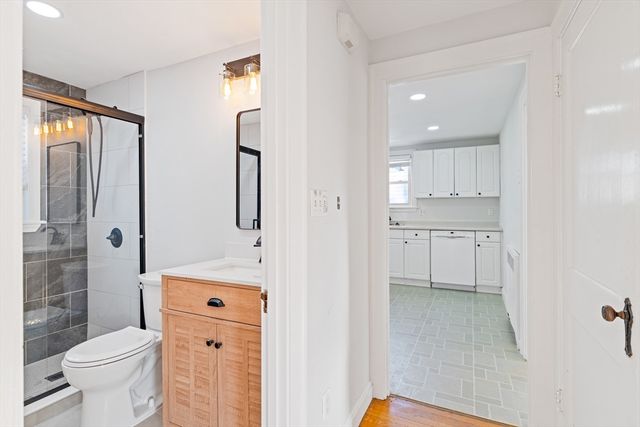 126 Washington Ave 2, Waltham, MA 02453