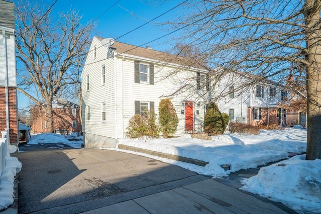 126 Washington Ave 2, Waltham, MA 02453