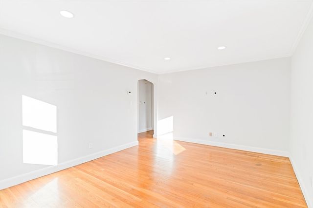 126 Washington Ave 2, Waltham, MA 02453